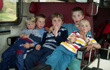 2002_09_S dětmi putujeme za Rumcajsem kolem poustevníka.jpg