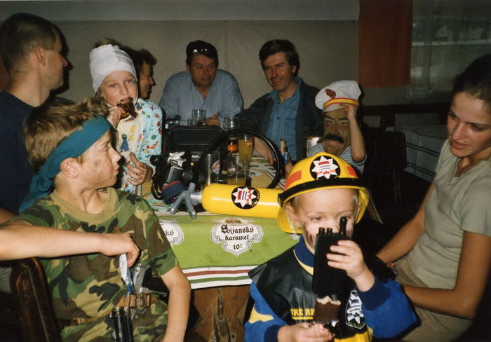 2001_04_Dětský karneval (pořádá SDH).jpg